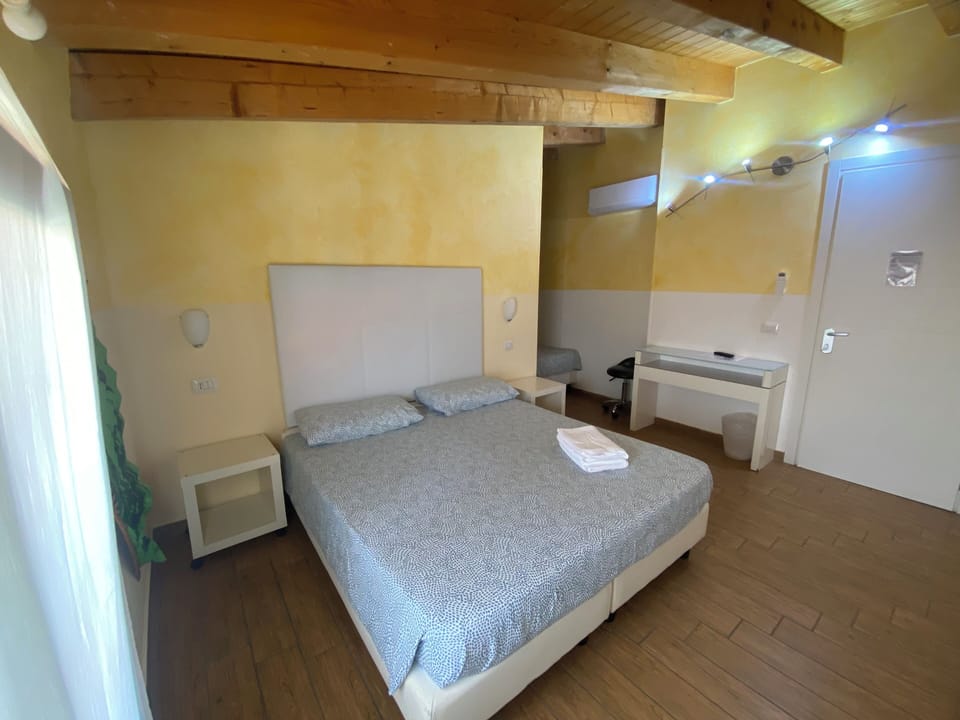 Triple Room | Premium bedding, desk, blackout drapes, soundproofing