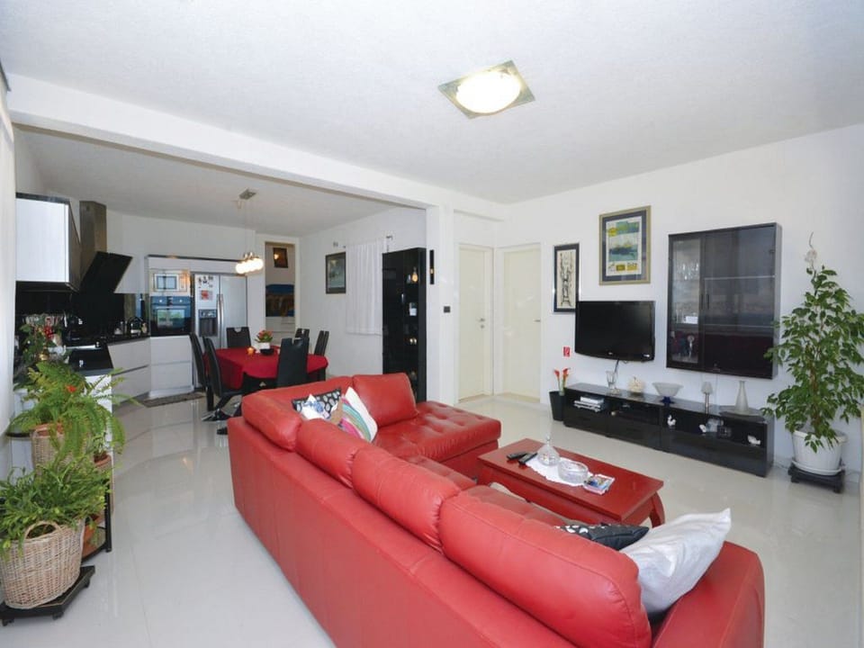 Villa (Six Bedroom Villa with Swimming Pool ) | Living room | TV, table tennis