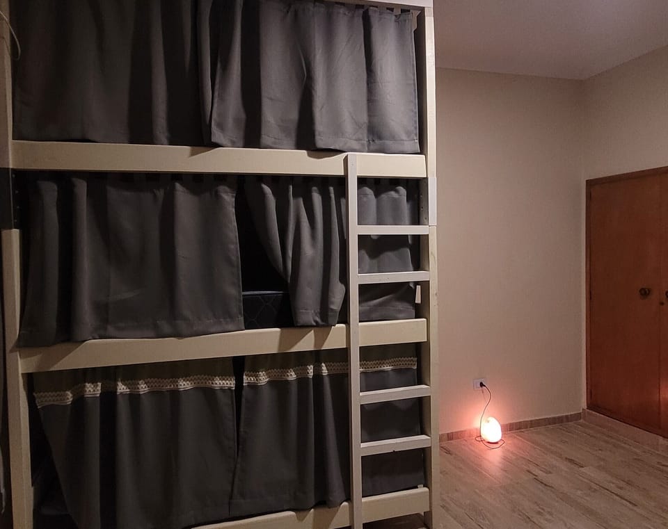 Grand Shared Dormitory | Free WiFi, bed sheets