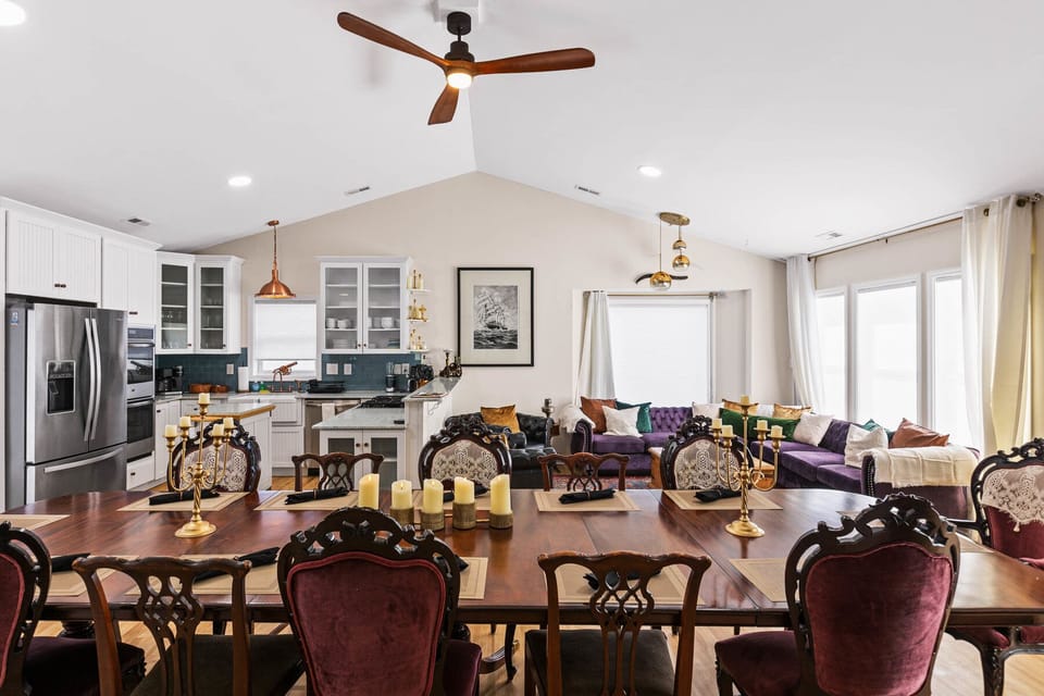 The whole family can gather together to enjoy a meal in the open concept rooms
