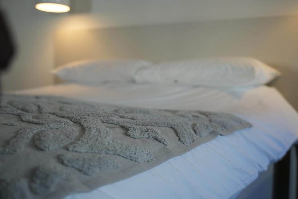 Gorgeous, Comfortable Apartment on the High Street Apartment in Merthyr Tydfil