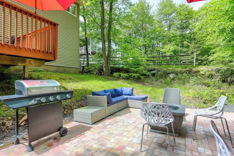 This patio is made brick by brick!
