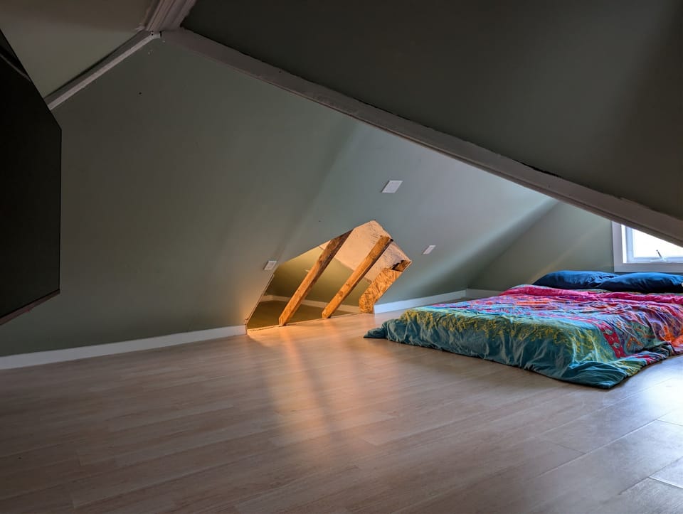 Bonus loft sleeping nook