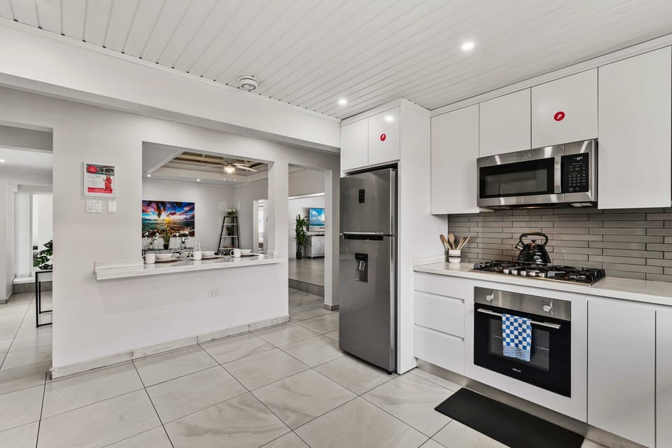 House (5 Bedrooms) | Property amenity