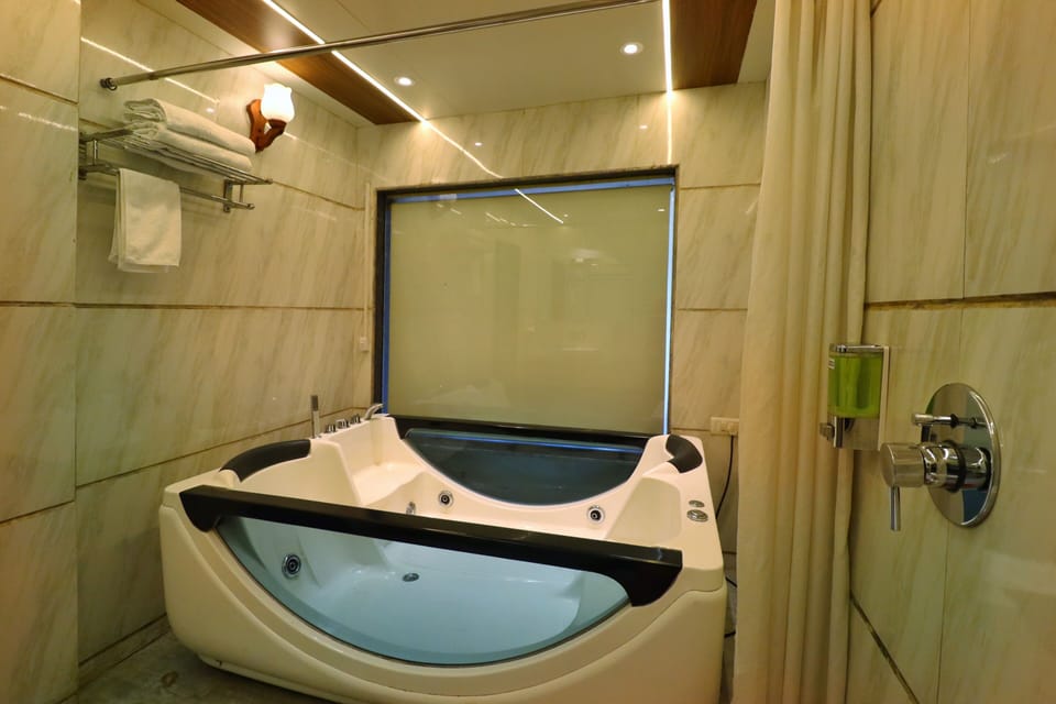 Exotica Room | Bathroom | Free toiletries, hair dryer, towels, soap