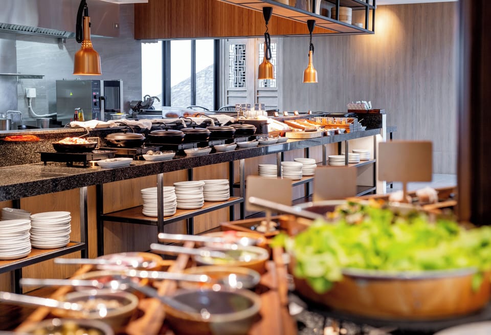 Free daily buffet breakfast