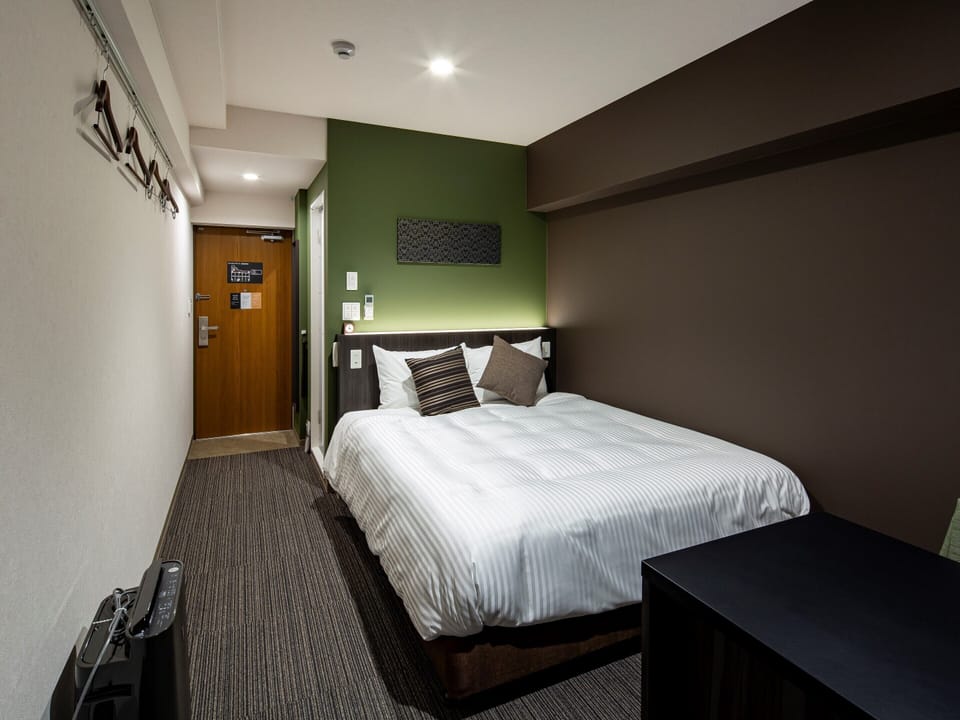 Business Double Room, Non Smoking | In-room safe, desk, blackout drapes, free WiFi
