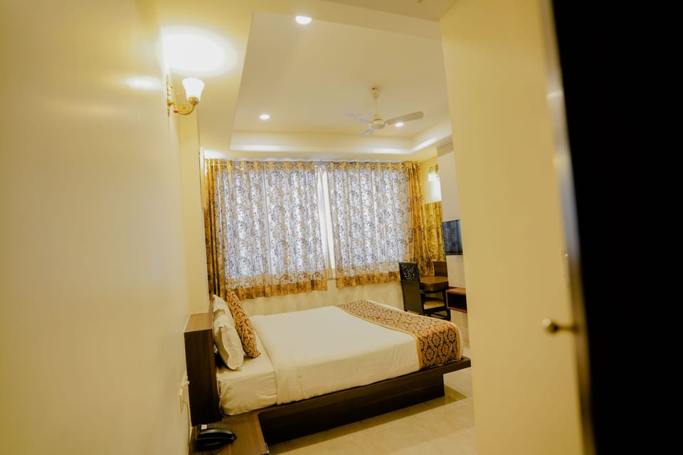 Deluxe Double Room | Premium bedding, free WiFi, bed sheets