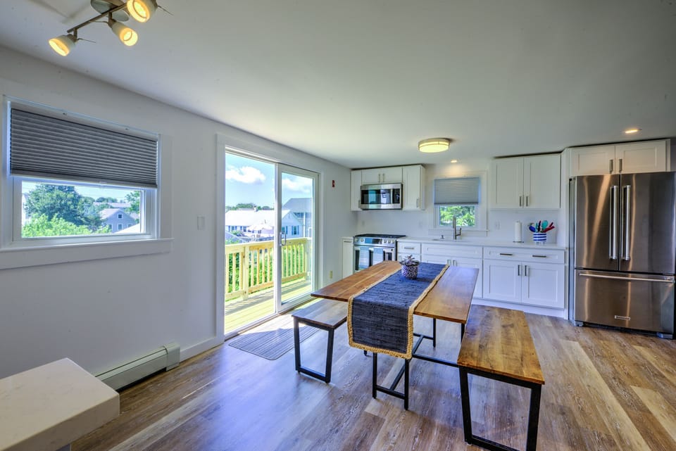 Natural light in the dining area/kitchen.