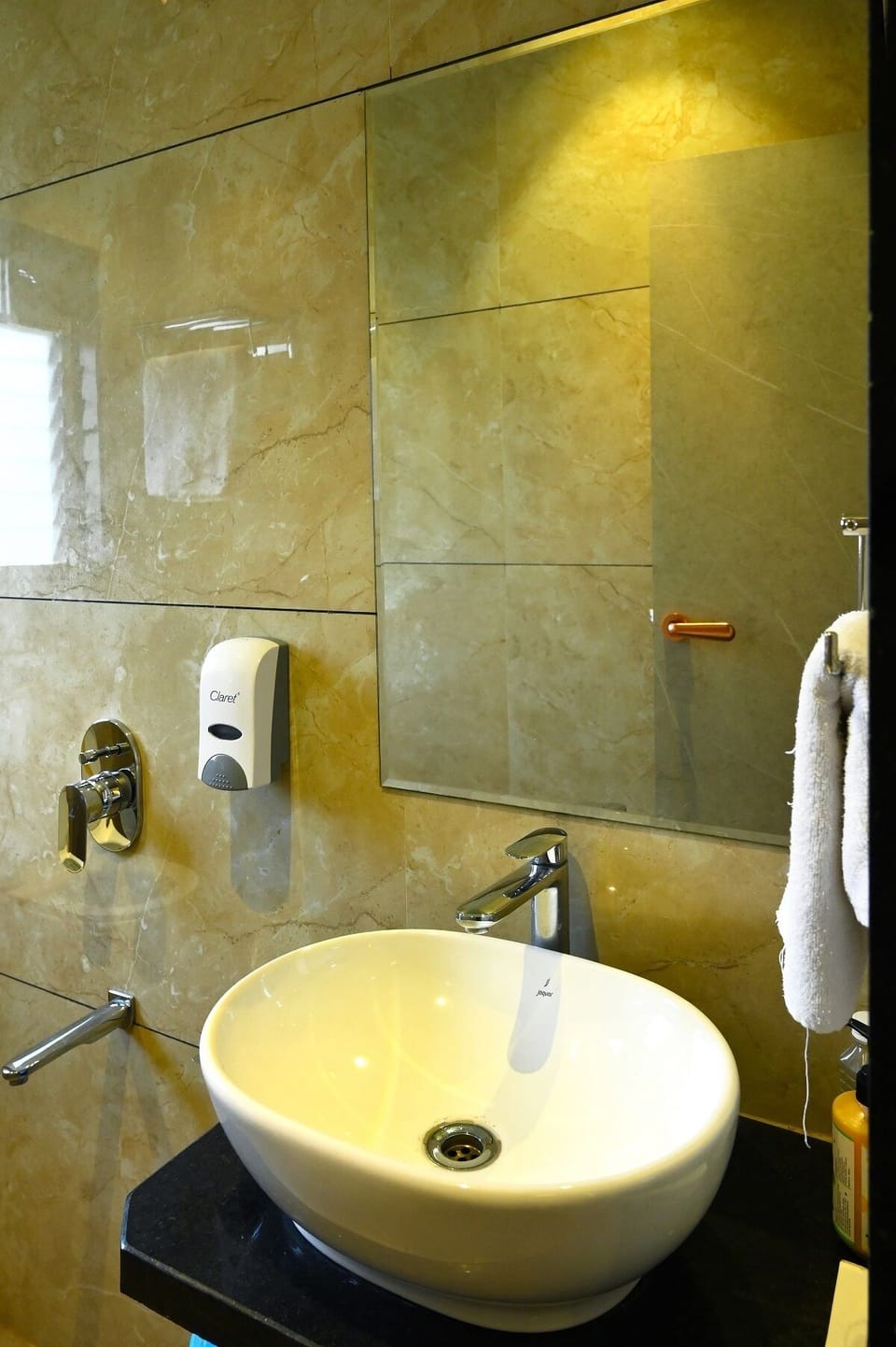 Shared Dormitory | Bathroom