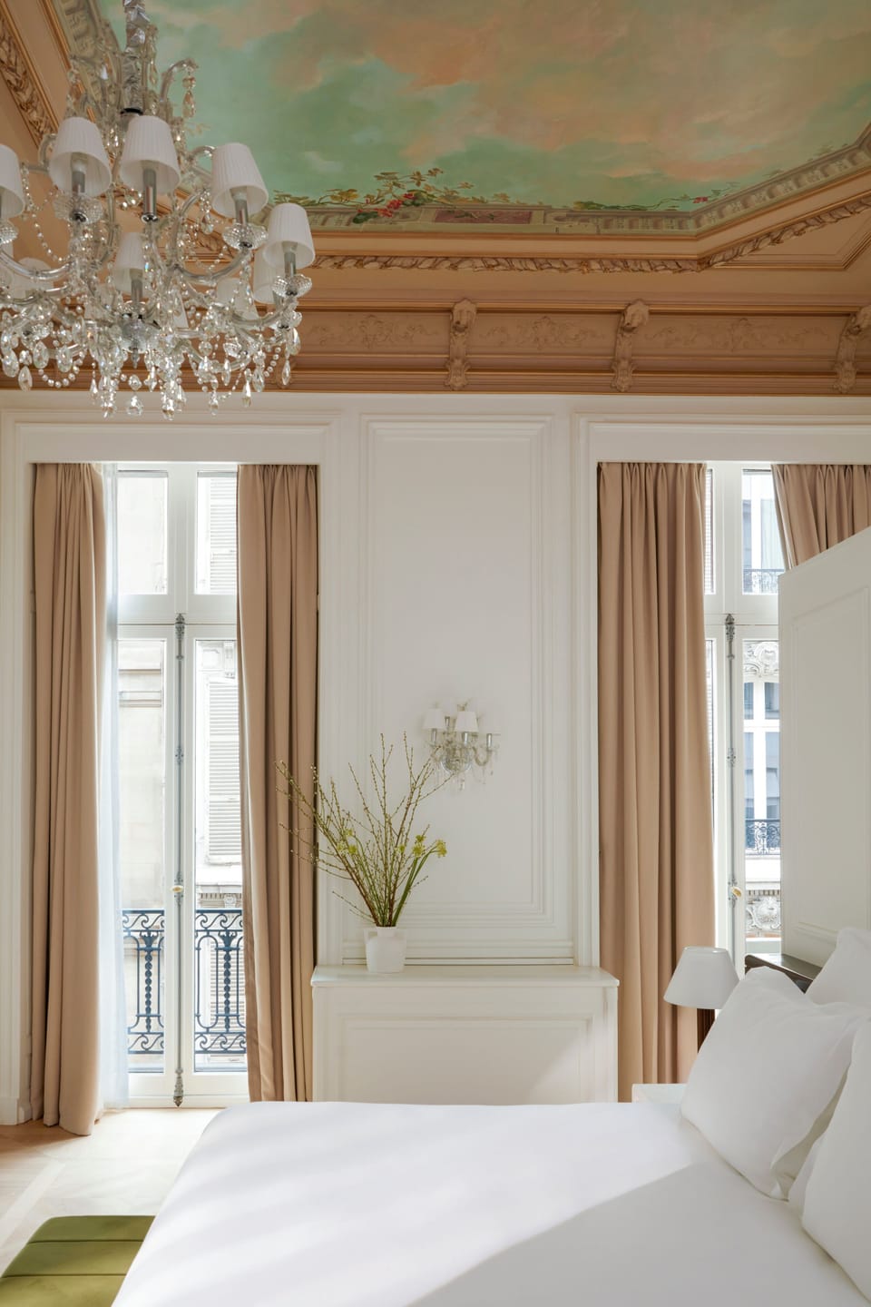 Premium bedding, free minibar items, in-room safe, laptop workspace