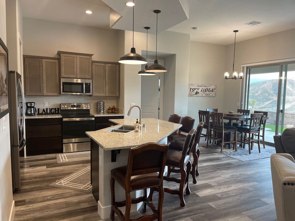 Kitchen/Dining