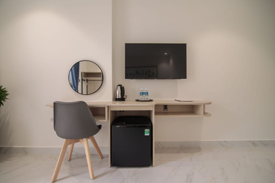 Deluxe Room | Desk, free WiFi, bed sheets
