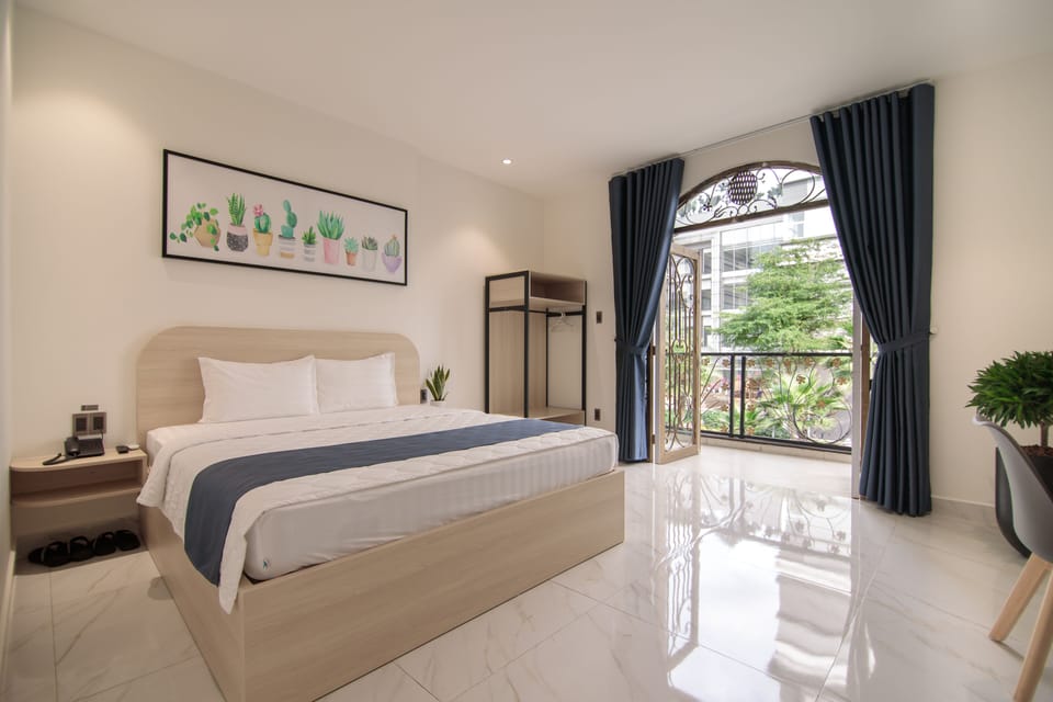 Deluxe Room | Desk, free WiFi, bed sheets