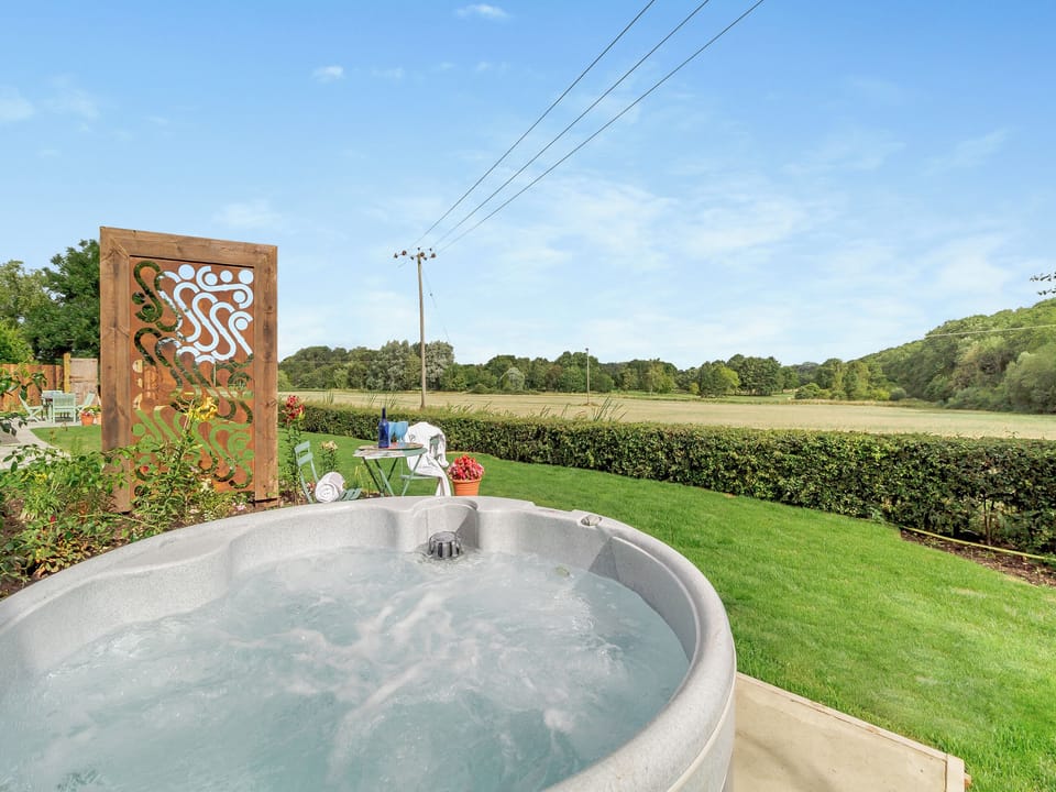 Hot tub | Loch Farm Stables, Watton