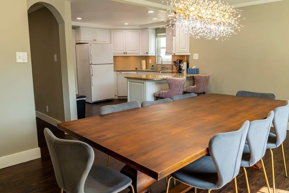 Dining Room overlooking kitchen