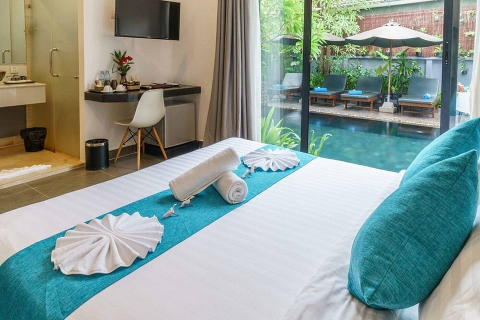 Deluxe Double Room | Minibar, desk, WiFi (free)