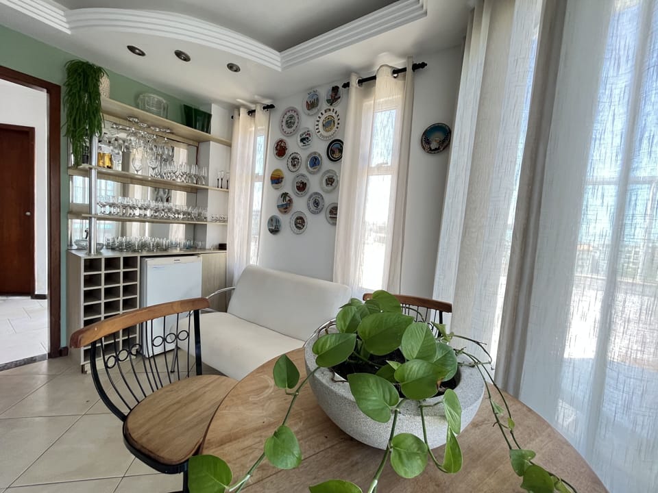 Deluxe Apartment | Living area