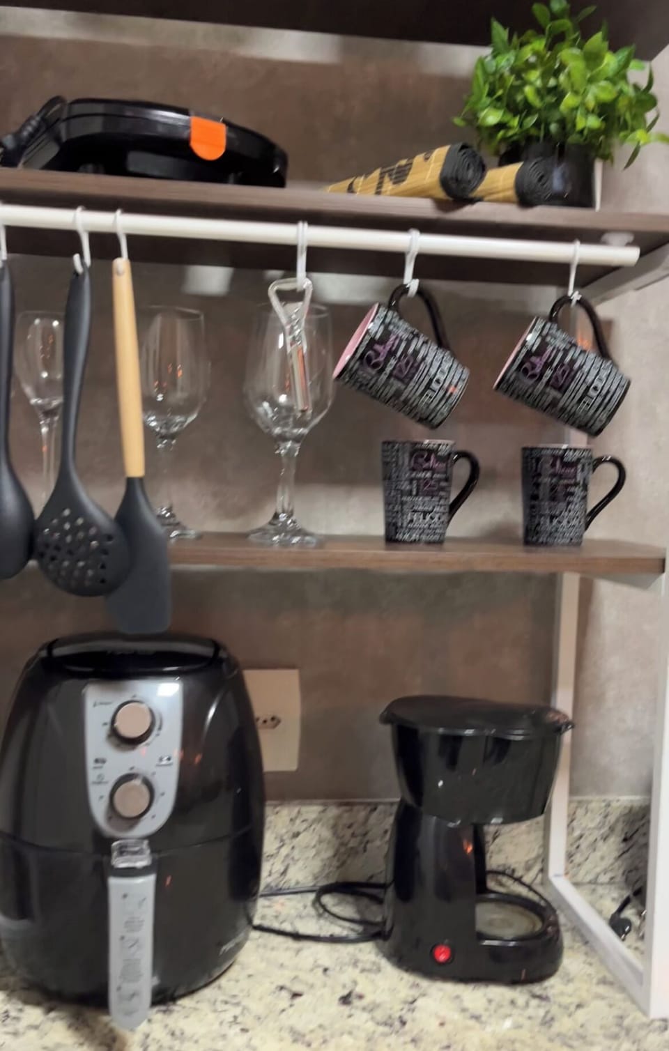 Comfort Apartment | Private kitchen | Mini-fridge, stovetop, espresso maker, electric kettle