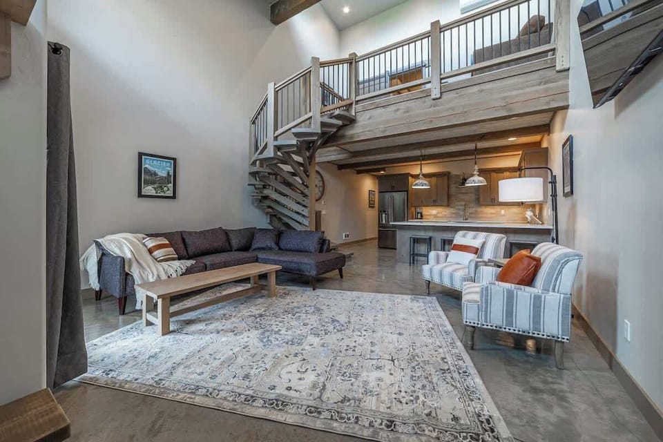 Come and play together and stay together, in this beautiful- make memories.