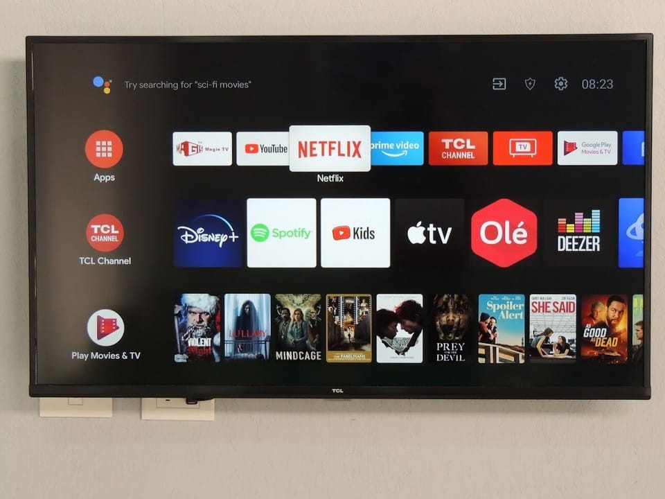 Smart TV with cable included