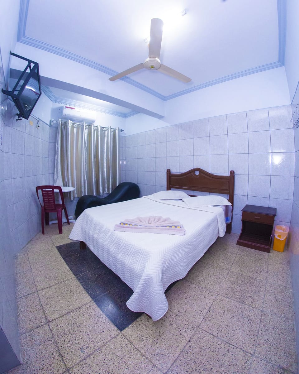 Deluxe Double Room | Free WiFi, bed sheets