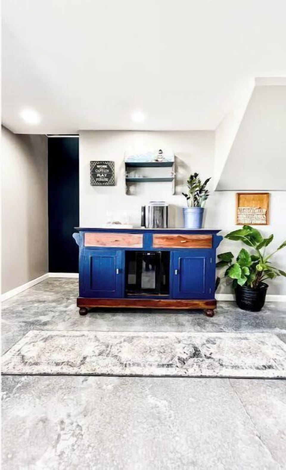Bar area 