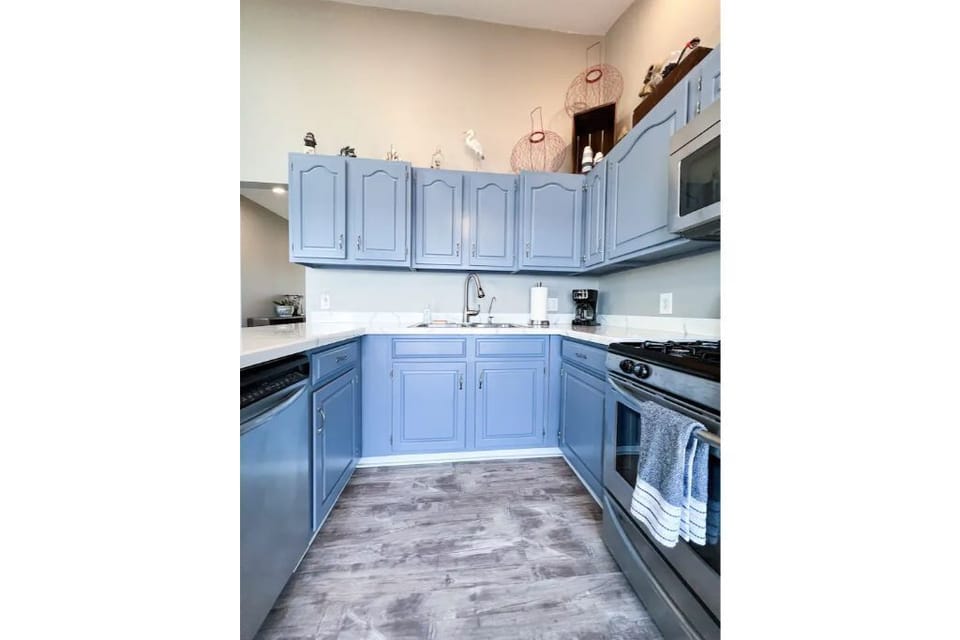 Full stocked kitchen 