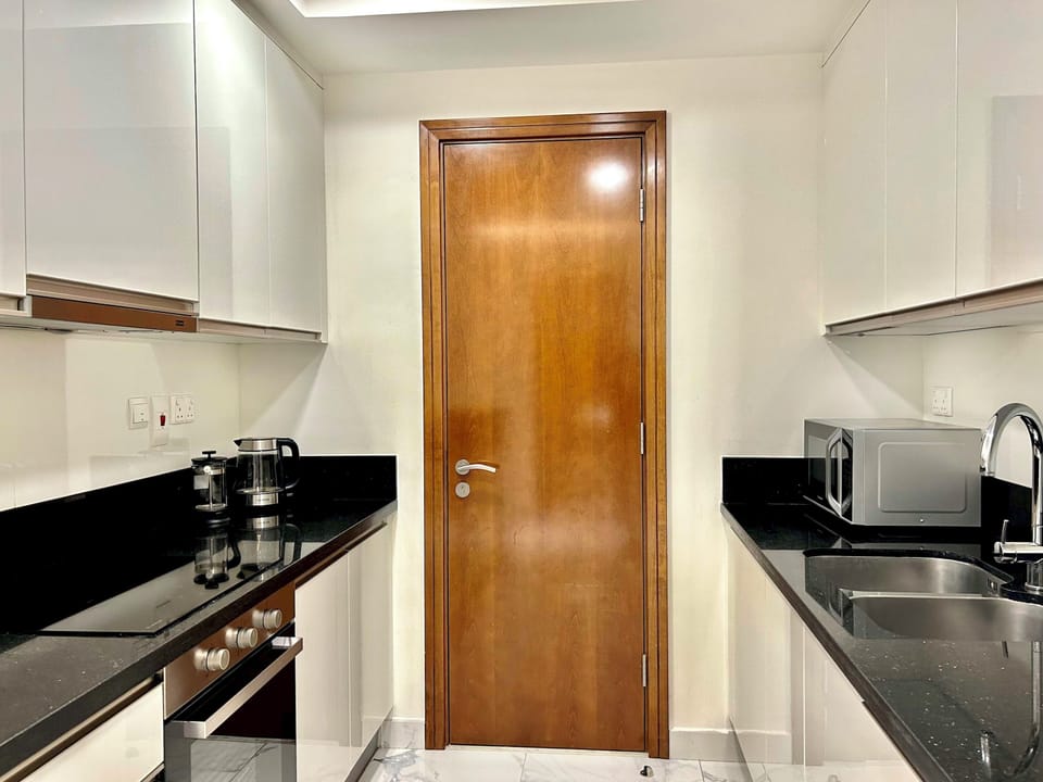 Apartment (1 Bedroom) | Private kitchen | Microwave, oven, stovetop, dishwasher
