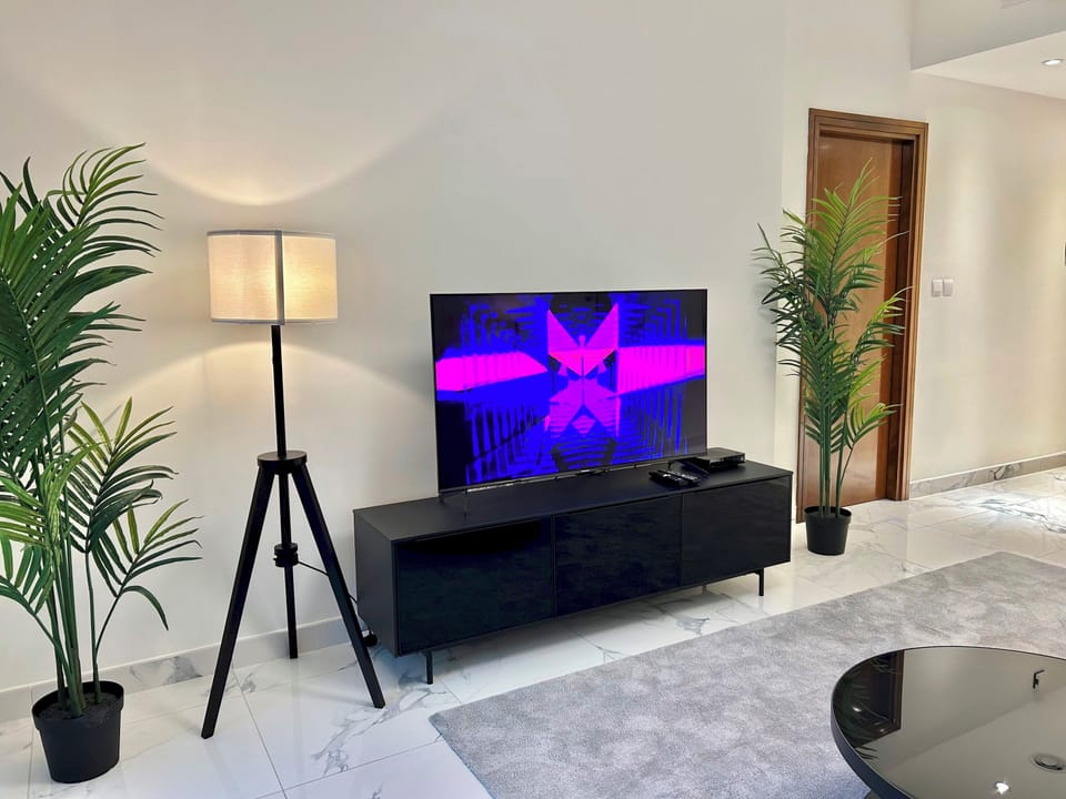 Apartment (1 Bedroom) | Living room | 1-cm plasma TV with satellite channels, TV