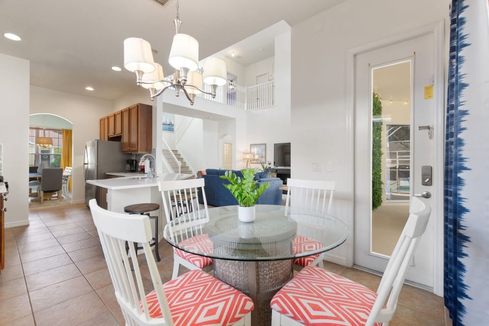 Villa, 5 Bedrooms | Dining