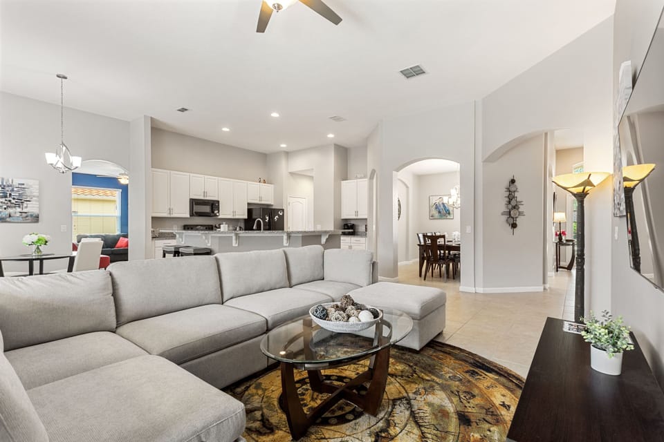 Villa, 5 Bedrooms | Living area | Smart TV