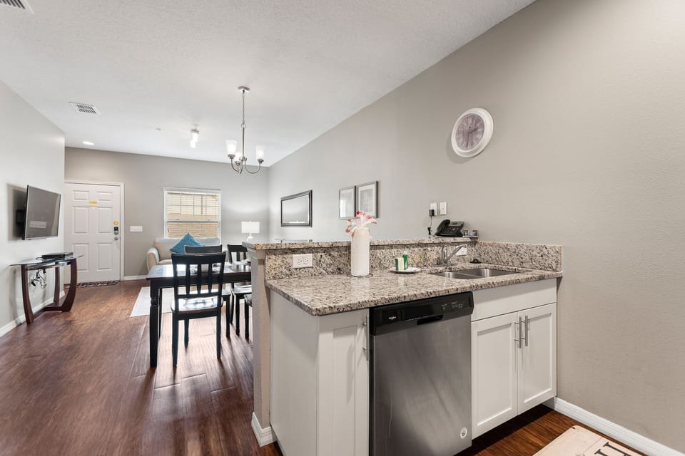 Condo, 3 Bedrooms | Private kitchen | Coffee/tea maker, fridge, oven, toaster
