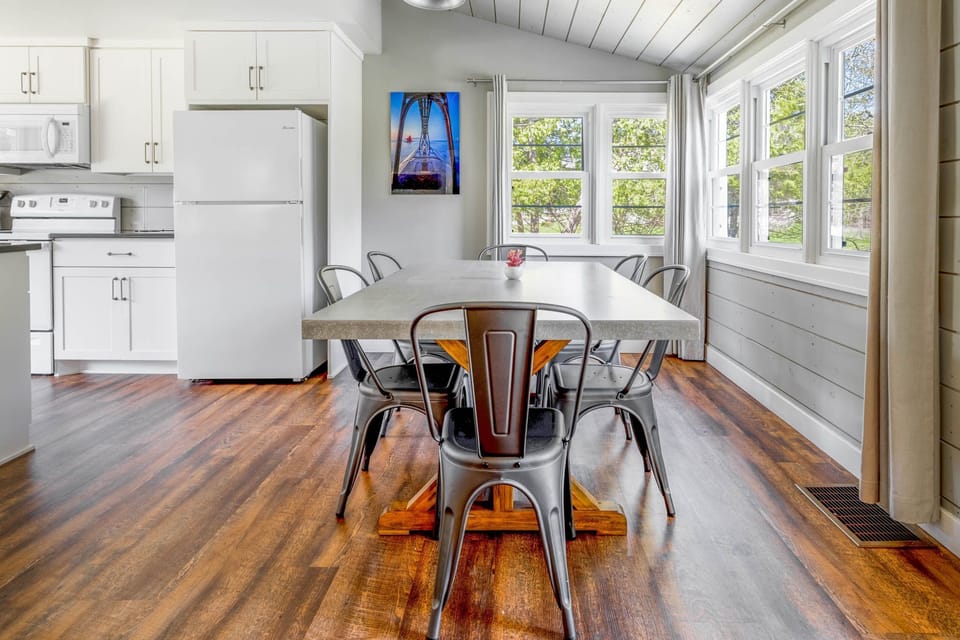 2 separate fully equipped kitchens