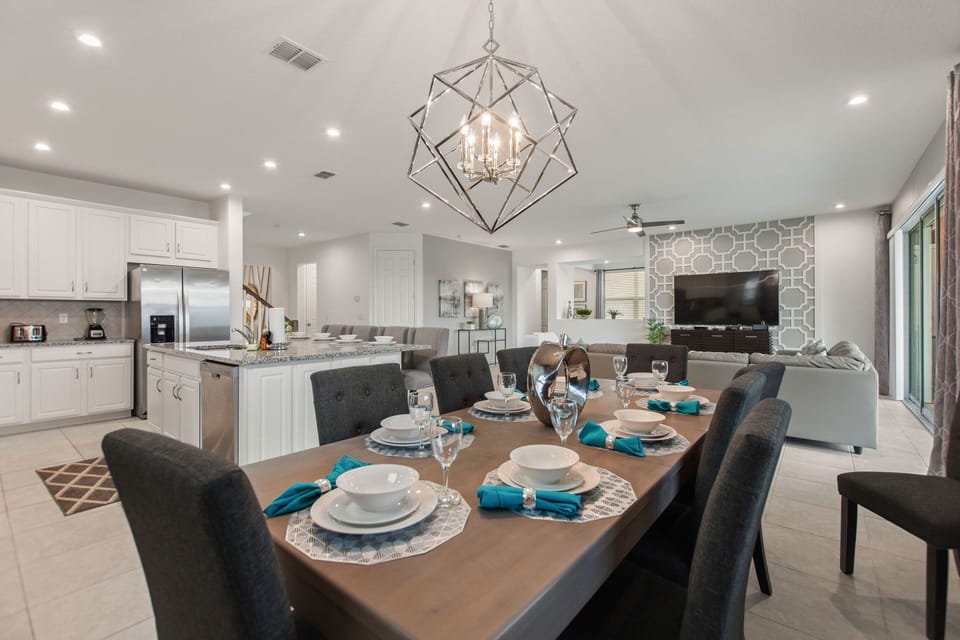 Villa, Multiple Bedrooms | Dining