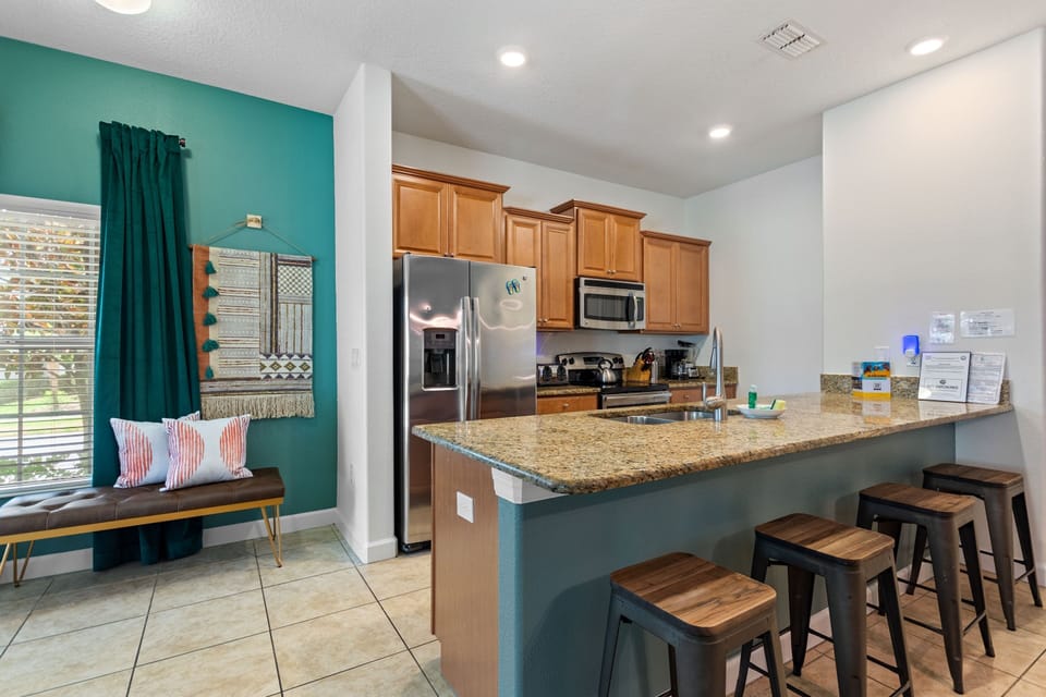 Townhome, 5 Bedrooms | Private kitchen | Coffee/tea maker, fridge, oven, toaster