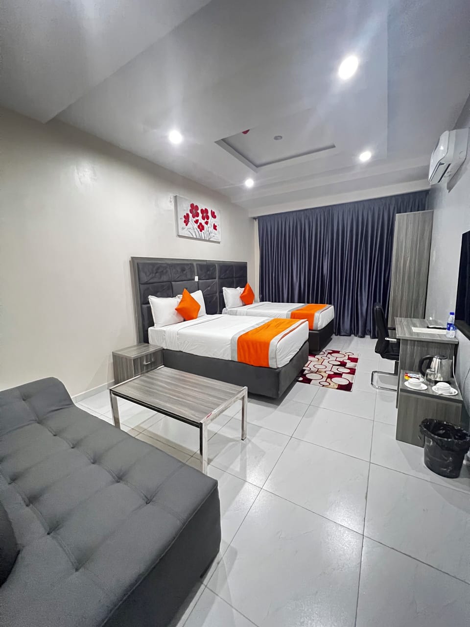 Deluxe Twin Room | Desk, laptop workspace, free WiFi