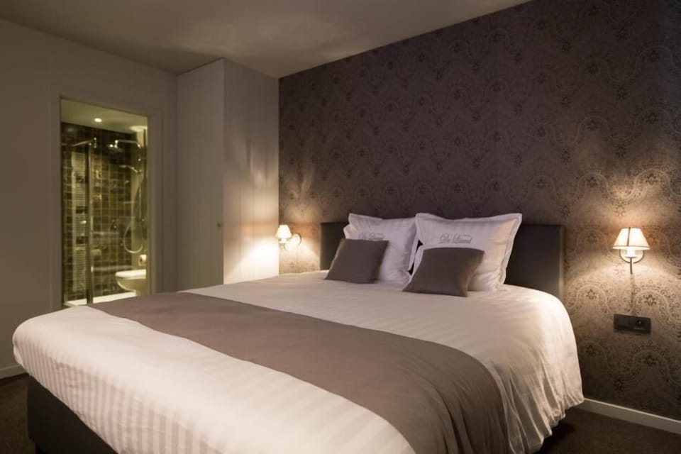 Minibar, in-room safe, soundproofing, free WiFi