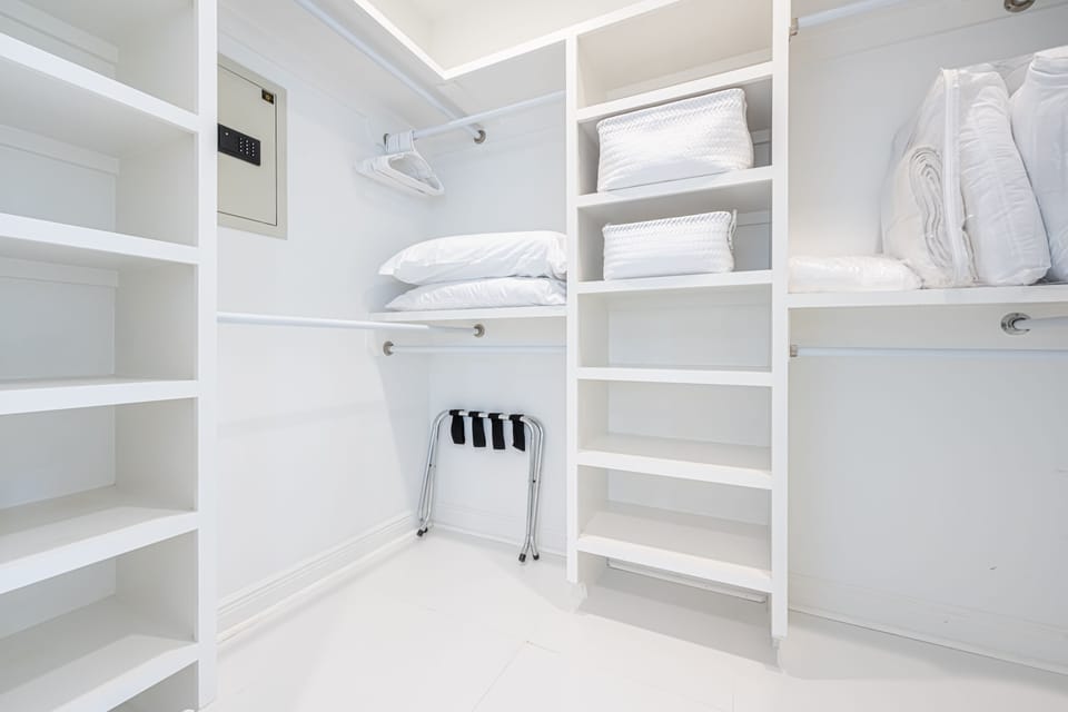 Master Bedroom Closet