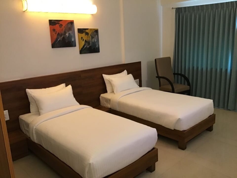 Executive Double Room | Desk, free WiFi