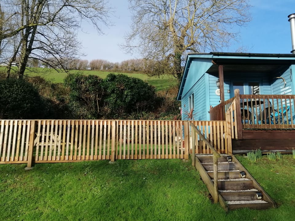 steps up to front door