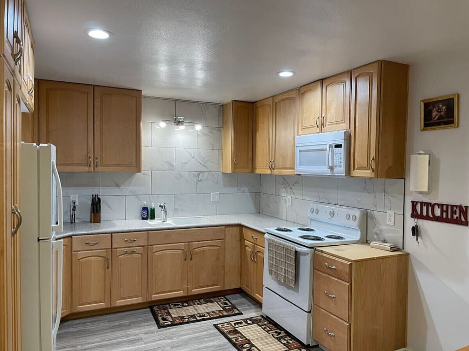 Apt 2 Kitchen