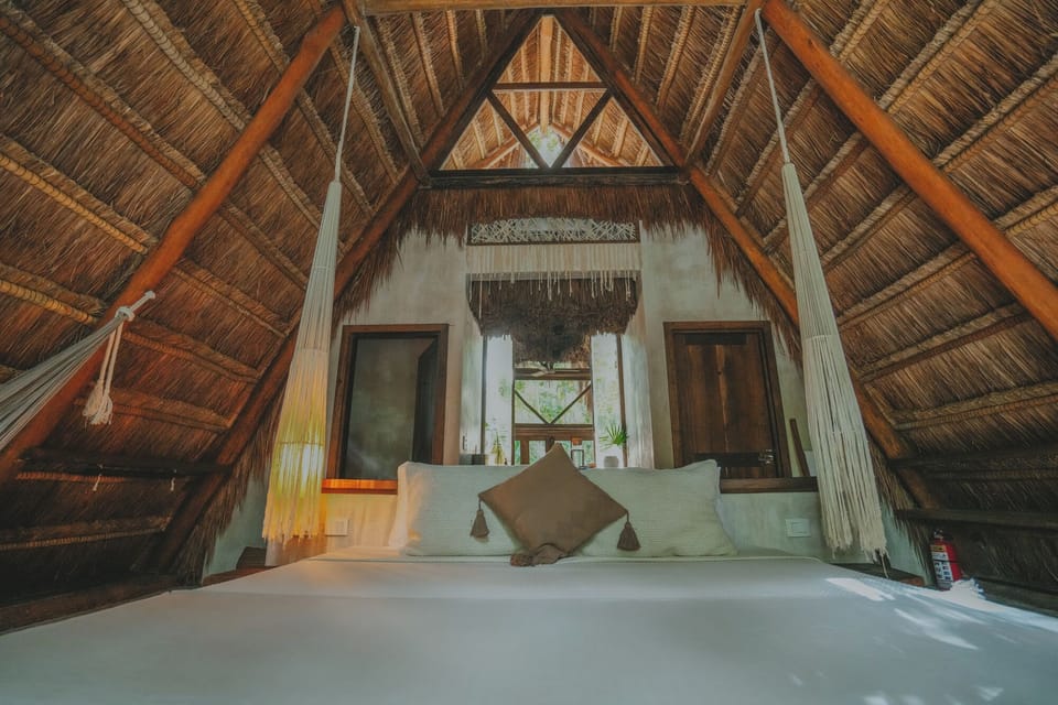 Memory foam beds, free WiFi, bed sheets