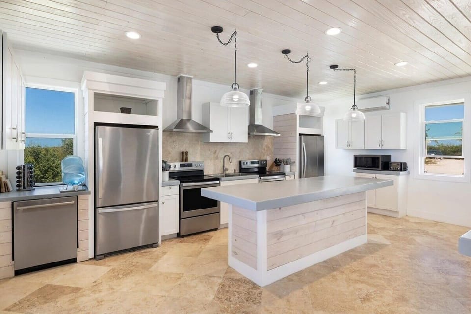 House, 1 Bedroom | Private kitchen | Coffee/tea maker, fridge, oven, toaster