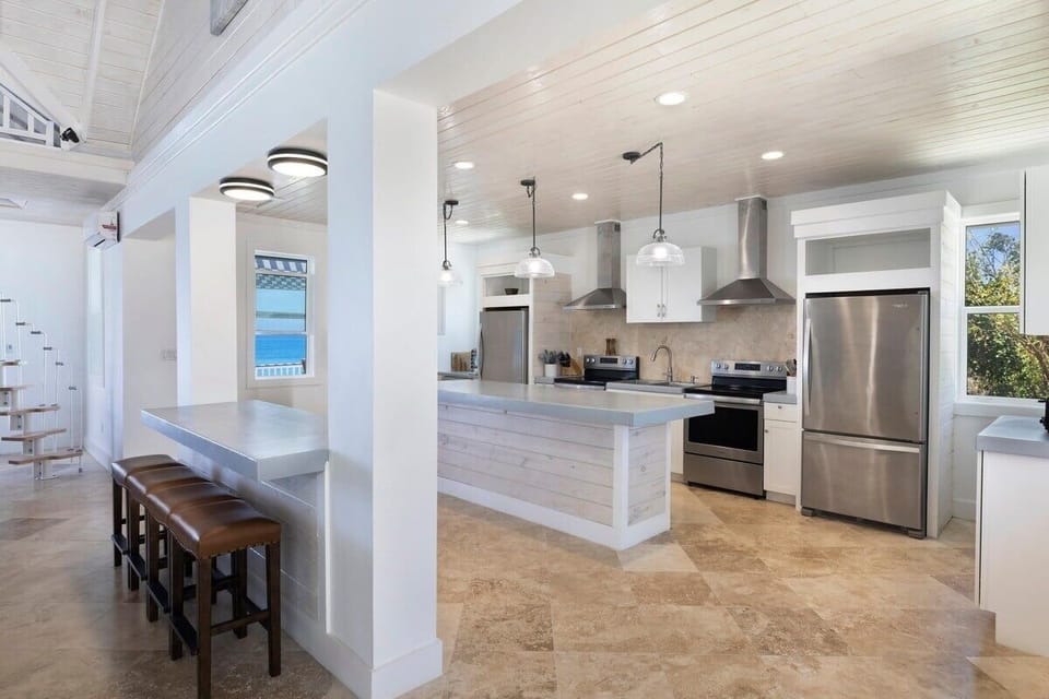 House, 1 Bedroom | Private kitchen | Coffee/tea maker, fridge, oven, toaster