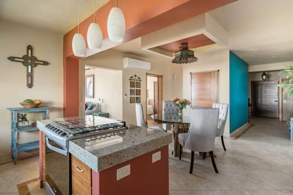 Deluxe Condo | Private kitchen | Full-size fridge, microwave, oven, dishwasher