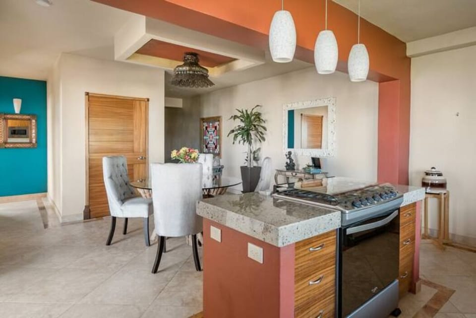 Deluxe Condo | Private kitchen | Full-size fridge, microwave, oven, dishwasher