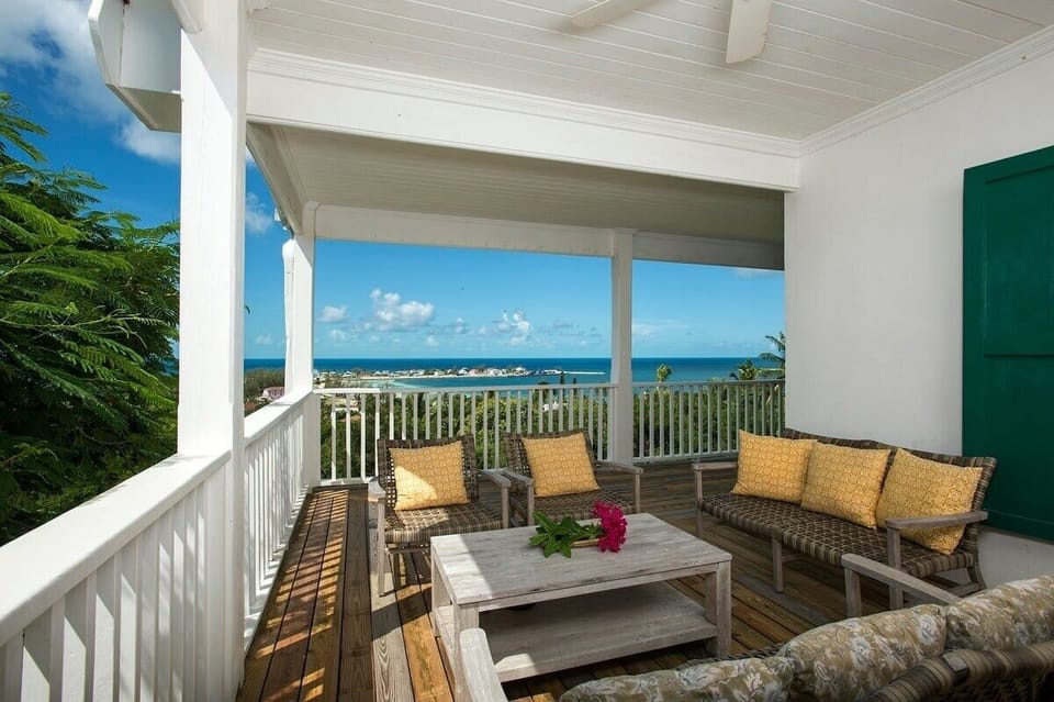 Villa, 6 Bedrooms | Property grounds