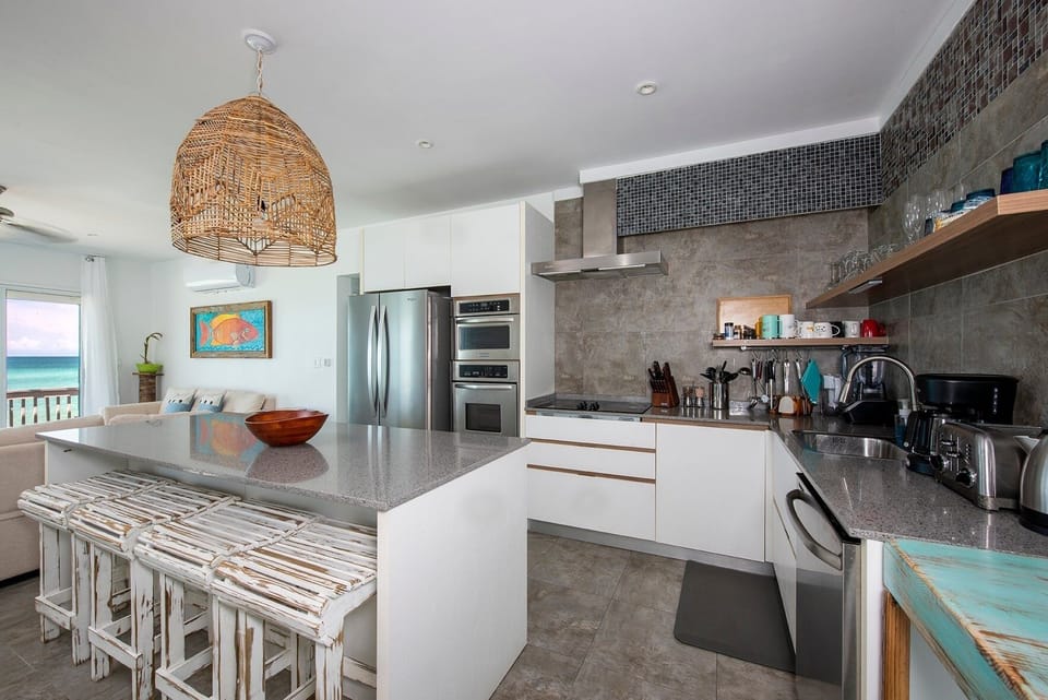 House, 4 Bedrooms | Private kitchen | Coffee/tea maker, fridge, oven, toaster