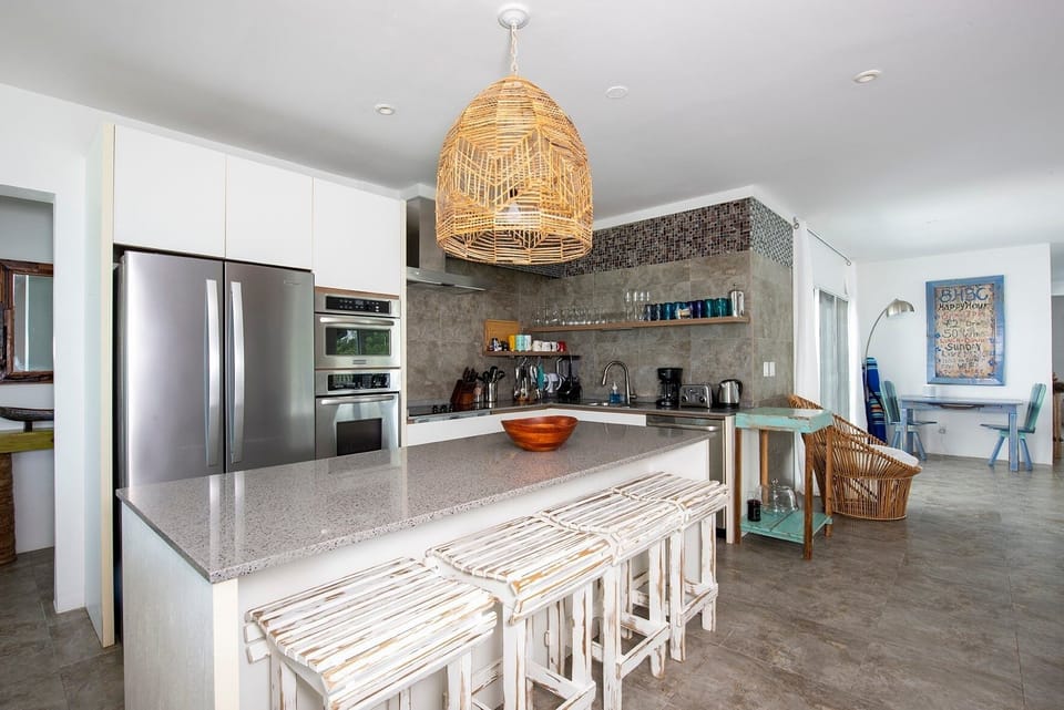 House, 4 Bedrooms | Private kitchen | Coffee/tea maker, fridge, oven, toaster